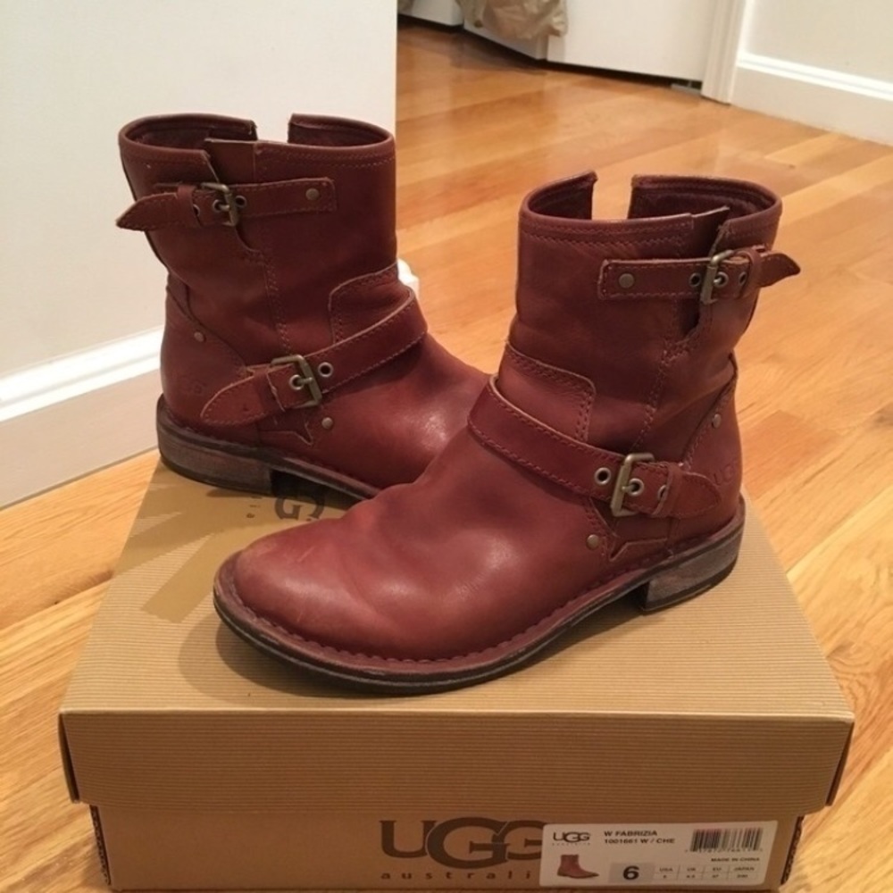 Brown Leather Ankle Boots UGG Fabrizia